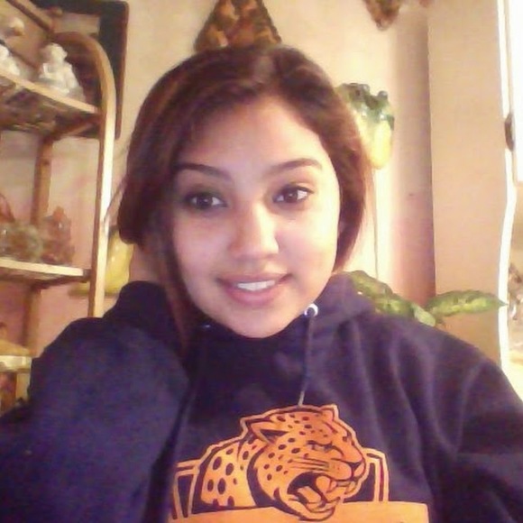 Meet your Posher, Luisa - Picture 1 of 1